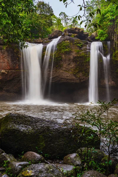 カオヤイ国立公園のハウスワット滝 — ストック写真