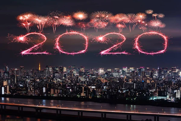 2020 Happy New Year fireworks over Tokyo cityscape at night, Jap — Stock Photo, Image