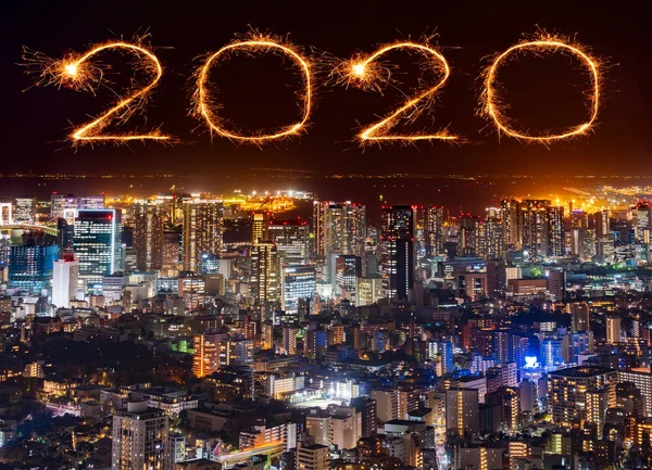 2020 Happy New Year feux d'artifice sur Tokyo paysage urbain la nuit, Jap — Photo