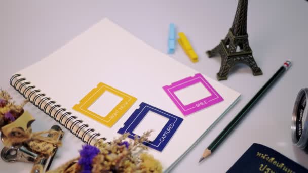 Images Plates Livre Vide Crayon Pour Travail Conception Avec Lentille — Video