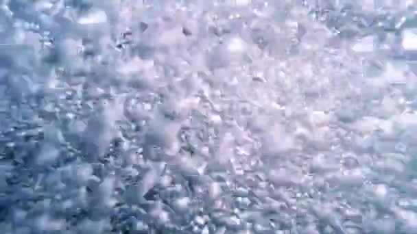 Багато Бульбашок Рухаються Швидкою Під Водою — стокове відео
