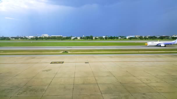 Μπανγκόκ Ταϊλάνδη Αυγούστου 2018 Εταιρεία Στην Ταϊλάνδη Προσγειώθηκε Στο Αεροδρόμιο — Αρχείο Βίντεο