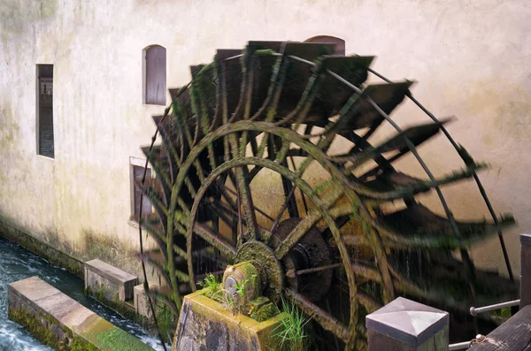 Nahaufnahme Einer Alten Wassermühle Aktion — Stockfoto