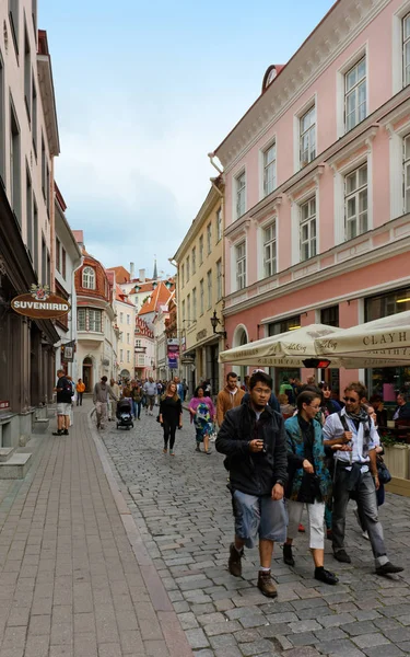 Tallinn Estonia July 2013 Street Old Town Crowded International Tourists — Stock Photo, Image