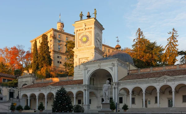 Udine Talya Bir Noel Zamanı Günbatımı Sırasında Libertà Meydanı — Stok fotoğraf