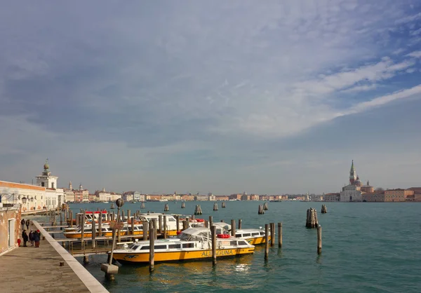 Venice Talya Ocak 2019 Punta Della Dogana Yakınındaki Sahil Venedik — Stok fotoğraf