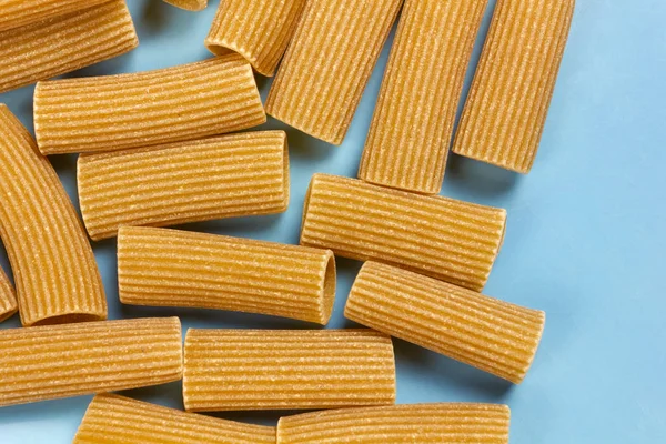 Rigatoni de grãos inteiros — Fotografia de Stock