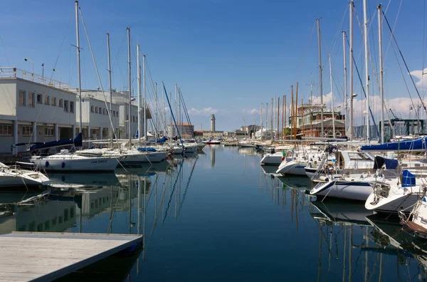 Sacchetta Marina i Trieste och tidigare Lighthouse — Stockfoto