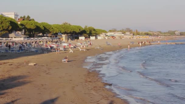 Einer Der Sandstrände Der Stadt Grado Italien Einem Späten Septembernachmittag — Stockvideo