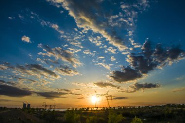 günbatımı tüketiciye enerji iletimi enerji nakil hattı unsurları ile