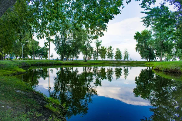 Парк Красивым Озером — стоковое фото