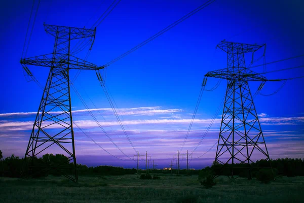 Líneas Eléctricas Alto Voltaje Atardecer Estación Distribución Electricidad — Foto de Stock