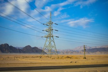 Eletroperedach satır öğeleri ile Mısır Dağları