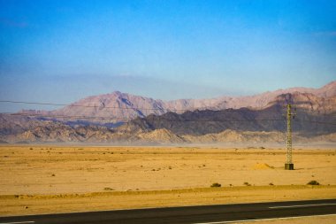 Eletroperedach satır öğeleri ile Mısır Dağları