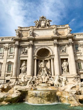 Trevi Çeşmesi