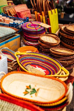 saint-pierre fuar alanında zanaat ürünleri, reunion ada