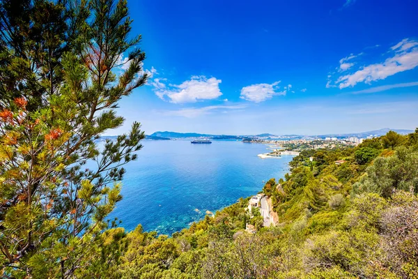 View of the port of Toulon, seyne-sur-mer and seaside of rade de — Stock Photo, Image