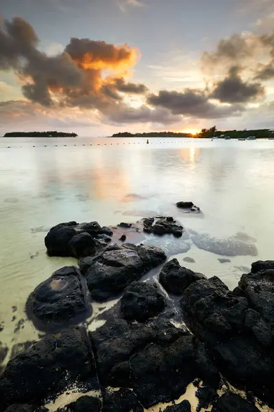 Atardecer Playa Bahía Azul Mauritius — Foto de Stock