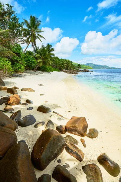 Tropická Pláž na Seychelách, jižně od Maho, petite Marie Louise Bay — Stock fotografie