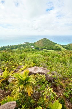 Chenard Dağı'ndan Miller noktası ve anse georgette görünümü,