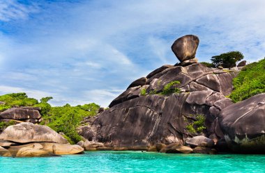 Koh Similan, Tayland Adaları üzerinde kaya Yelken Güzel görünümü