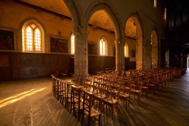 Notre Dame en Saint Melaine Kilisesi (eski Benedictine manastırından geriye kalan her şey) Brittany başkentinde - Rennes. Fransa.