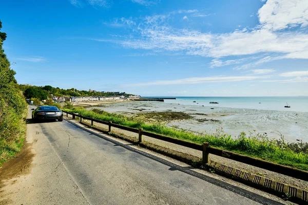 Cancale a partir de estrada panorâmica, localizada na costa do Oceano Atlântico na Baie du Mont Saint Michel, na região da Bretanha, no oeste da França — Fotografia de Stock