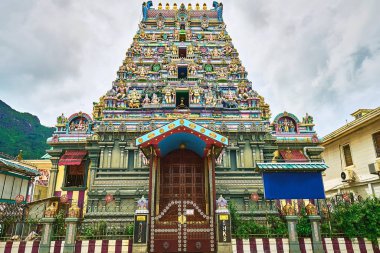 renkli cephe bir hindu Tapınağı victoria, mahe, Seyşel Adaları,