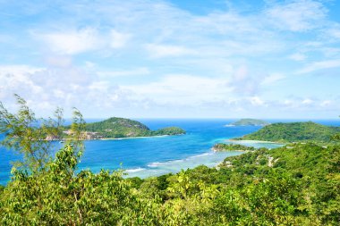 Sans Soucis yolundan Therese adasına bakış (panoramik bakış açısı)