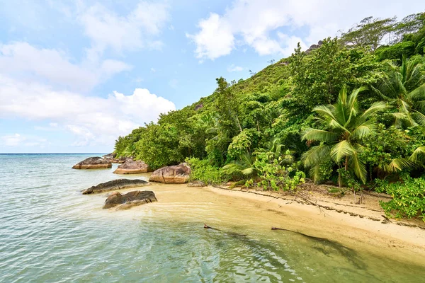 Baie Ternay & Cap Ternay Beach, Marine National Park, Mahe, Seychellen — Stockfoto