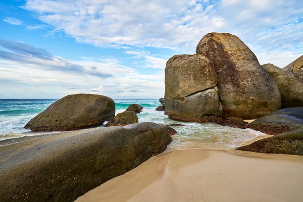 Tropischer Strand Seychellen genannt "Carana Beach", Machabee, Mahé, Seychellen — Stockfoto