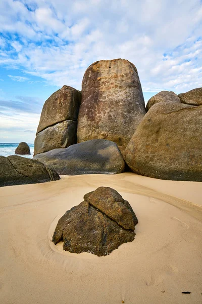 Playa tropical Seychelles llamado "Carana Beach", machabee, mahe, seychelles — Foto de Stock