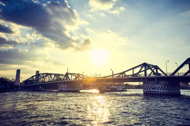 Chrao phraya gün batımı, bangkok, tayland