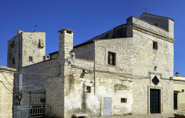 Antik Ortaçağ çiftlik Sovereto hamlet bitişik bir kilisede ile güçlendirilmiş. 1175 kilise tarihi İnşaat hakkında ilk haber. Terlizzi, Puglia. İtalya