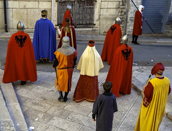 Andria Włochy Kwietnia 2017 Pojawiające Się Średniowiecznych Ubranie Podczas Sąd — Zdjęcie stockowe