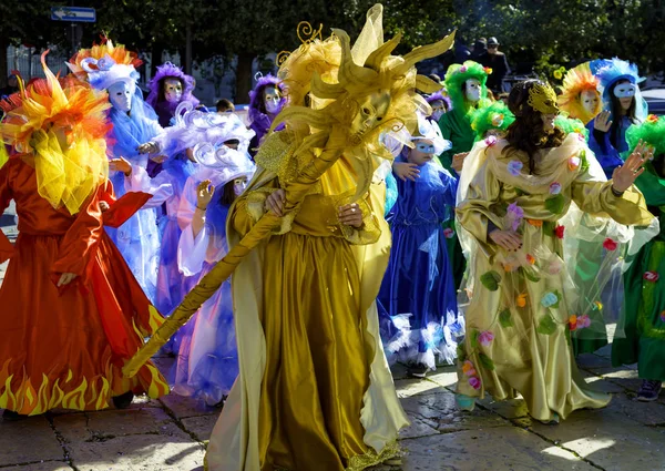 Modugno Italie Février 2018 Jeunes Enfants Avec Beaux Vêtements Colorés — Photo