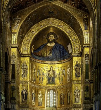Monreale, İtalya - 15 Ağustos 2016: Pantokrator İsa ve Meryem Ana'nın Metropolitan Katedrali'nin ana sunağı üzerinde mozaik görüntüleri - Monreale, Sicilya, İtalya, 