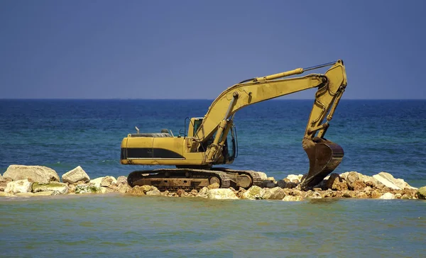 Sahilde, dalgakıranlar, kıyı koruma önlemleri inşaat İnşaat malzemeleri