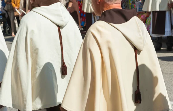 Detalle Vestido Hermandades Religiosas Desfilando Una Procesión Celebración Patrona Apulia — Foto de Stock