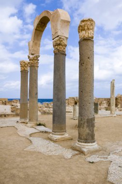 Arkeolojik Site Sabratha, Libya - 10/31/2006: Antik Fenike şehir Sabratha forumda Genel Bakış