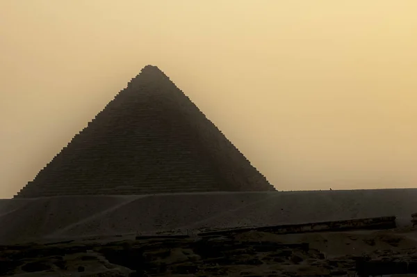 Giza Egipt Kwietnia 2008 Piramida Chefrena Lub Symbols Wykopaliska Archeologiczne — Zdjęcie stockowe