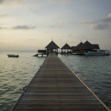 Hint Okyanusu üzerinde Pier