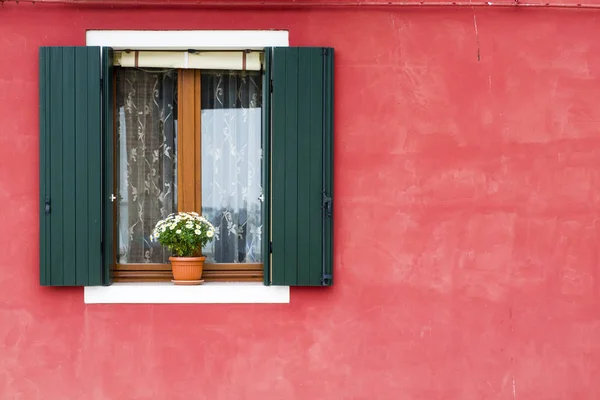 Fenster von Burano Stockbild