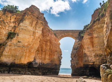 Estudantes beach Lagos, Algarve, Portekiz için görüntüleyin.