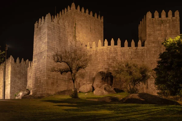 Gece Portekiz Norte Bölge Guimaraes Şehir Içinde Ortaçağ Kalesi — Stok fotoğraf