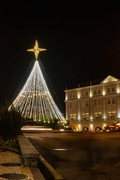 Aveiro Portekiz Yaklaşık Aralık 2018 Noel Ağacı Geceleri Moliceiro Teknelerle — Stok fotoğraf