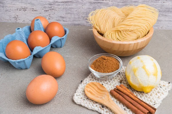 Ingredientes Para Cocinar Pudín Vermicelli Con Canela Aletria Pudín Clásico —  Fotos de Stock