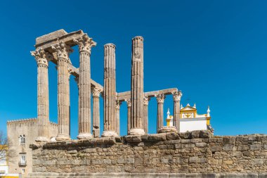 Portekiz 'deki Evora ya da Diana Tapınağı' nın mimari detayları. Burası UNESCO 'nun Dünya Mirası Bölgesi.