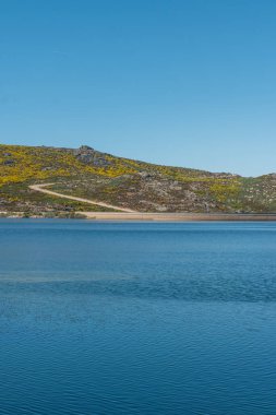 Lagoa Comprida Portekiz 'in Serra da Estrela doğal parkının en büyük gölüdür..