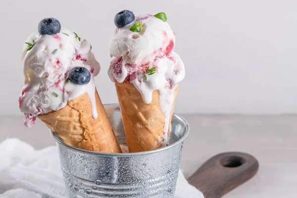 Ice Cream Dessert Fresh Blueberries Thyme Leaves — Stock Photo, Image
